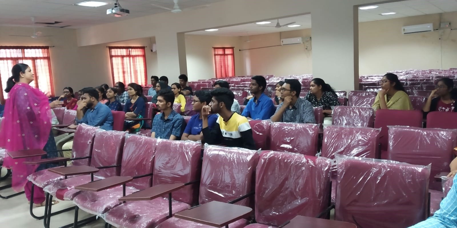 Orientation Program to newly admitted students about Psychological Counselling services at UoH – 2021 (photo 1)